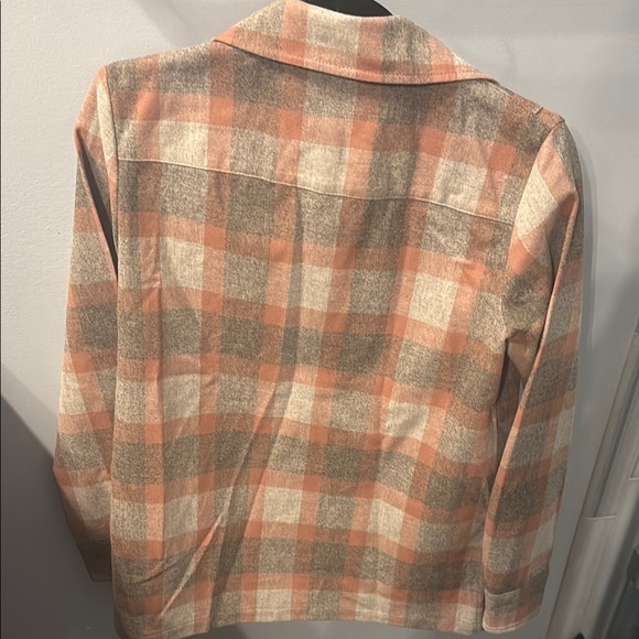 Pendleton Women's Plaid shacket peach and Tan - Picture 5 of 6